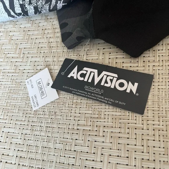 NWT Mens Med. Call of Duty Elite Shatter Skull Black Ops Camo Long Sleeve Shirt - Picture 7 of 8